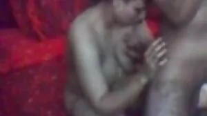 Gorąca dojrzałe kobiety darmowe filmy murzynka modelka Romy ładnie zerżnięta w pozie na pieska