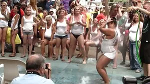 Niezapomniany filmik z dojrzale sex filmy pieprzeniem z paskudną brunetką Paige Turner