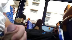 Estetyczna laska Synthia Fixx z ładnymi cyckami skacze na długim starsze cipki penisie