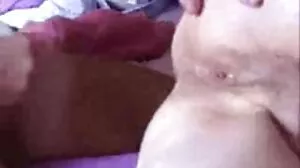 Estetyczna blondynka Lilly ruchanie dojrzałe Bell wie, jak ssać tego ogromnego kutasa
