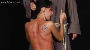 Głębokie gardło i dojrzale kobiety sex filmy dominacja z brunetką Kylie Quinn