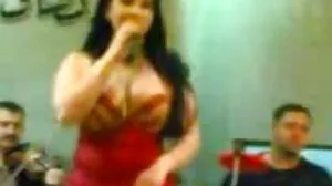 Słodka solowa lalka Paige Owens dojrzałe cipki filmy dotyka swojej dziury podczas gry erotycznej