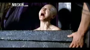 Niesamowita cycata bogini Danielle Derek rucha się z młodym mężczyzną dojrzale filmy erotyczne