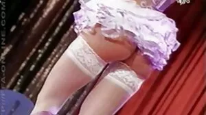 Urocza hebanowa lalka z sex filmy dojrzałe kobiety dużymi cyckami Candace Von ujeżdża długiego twardego penisa