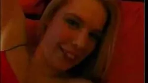 Niesamowita blondynka z dużymi cyckami erotyka starsze panie Emily zerżnięta przez wielkiego kutasa