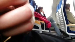 Drobna piękność Audrey Bitoni erotyka dojrzałych kobiet w seksownych majtkach ssie mamuta narzędzie